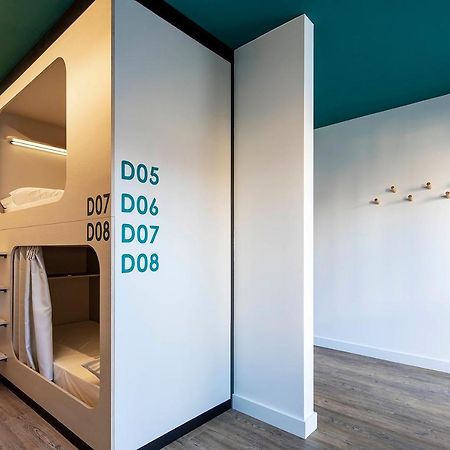 Bulezen Urban Hostel Понтеведра Экстерьер фото