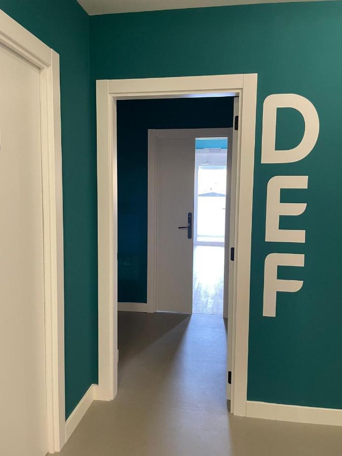 Bulezen Urban Hostel Понтеведра Экстерьер фото