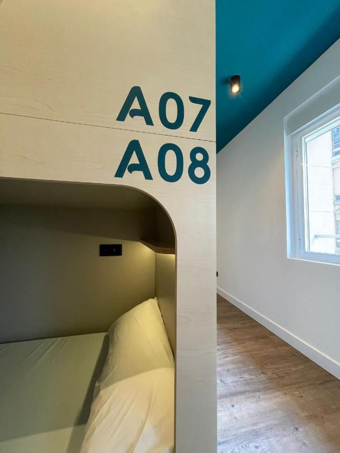 Bulezen Urban Hostel Понтеведра Экстерьер фото