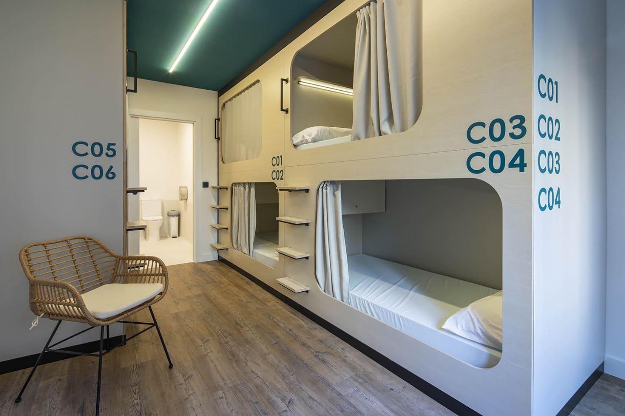 Bulezen Urban Hostel Понтеведра Экстерьер фото