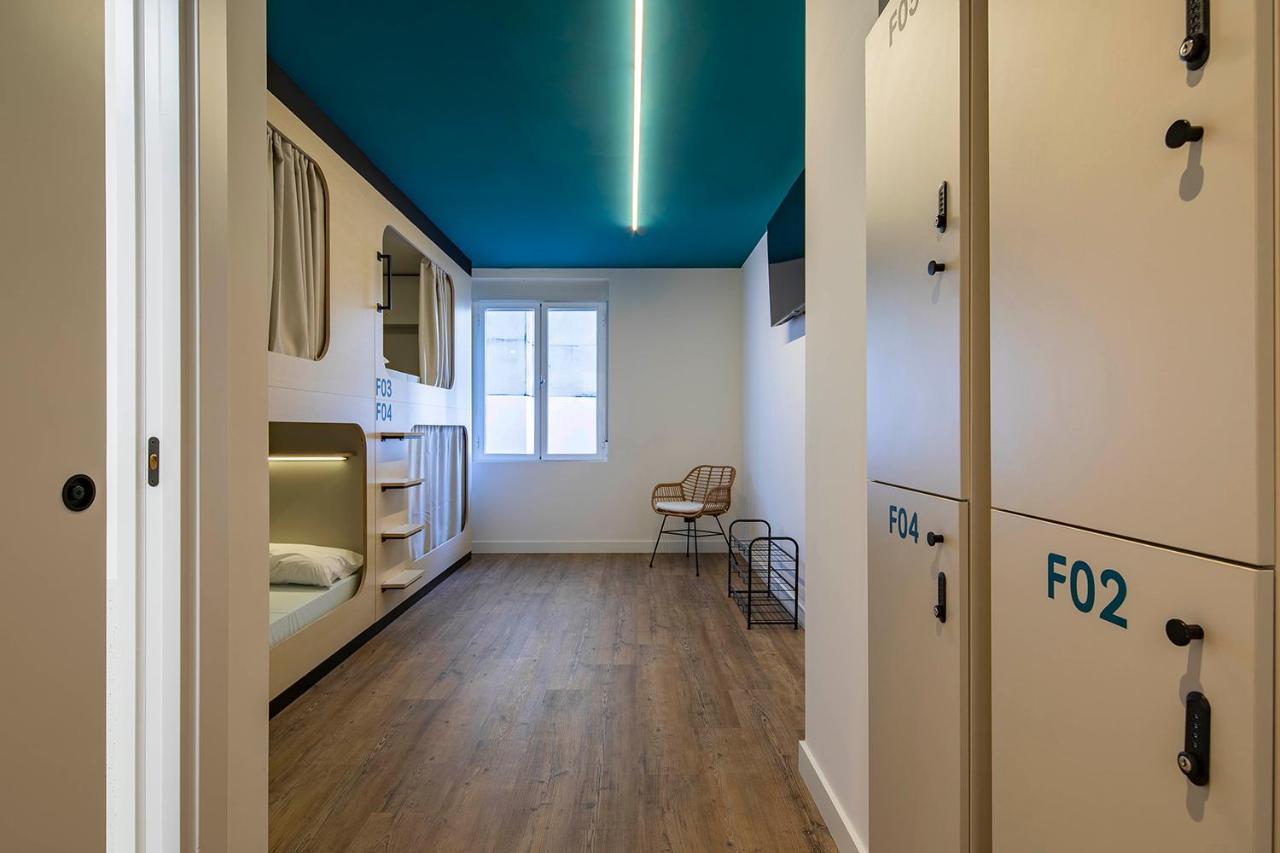 Bulezen Urban Hostel Понтеведра Экстерьер фото